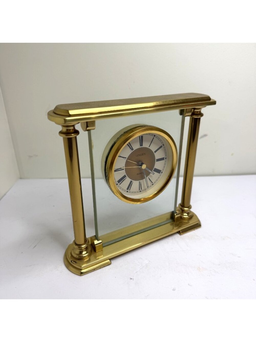 Vintage Brass & Glass Linden Table Mantle Decor Quartz Clock w/ Roman Numerals